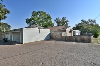809 Pecan St in Brenham, TX - Building Photo - Building Photo