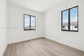 1280 N Flagler Ave in Homestead, FL - Building Photo - Building Photo