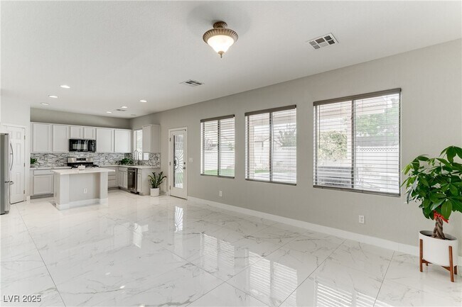 5614 Midnight Breeze St in North Las Vegas, NV - Building Photo - Building Photo