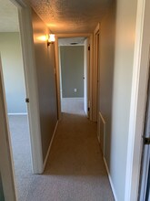 1618 Jefferson Ridge Dr in Clairton, PA - Foto de edificio - Building Photo