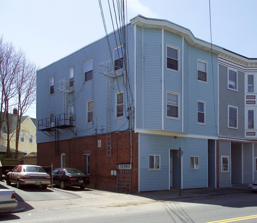 288 Whittenton St in Taunton, MA - Foto de edificio
