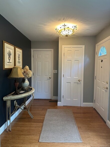 141 Sun Dance Rd in Stamford, CT - Building Photo - Building Photo