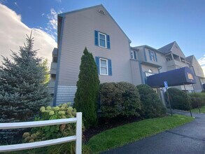 131 Eastern Ave in Manchester, NH - Building Photo - Building Photo