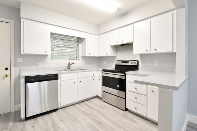 3650 SW 20th Ave