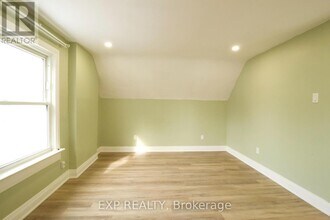 1243 Langmuir Ave in London, ON - Building Photo - Building Photo