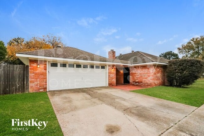 2005 Tulsa St in Deer Park, TX - Building Photo - Building Photo