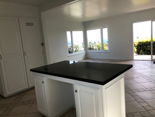 667 W 37th St, Unit 667 in San Pedro, CA - Foto de edificio - Building Photo