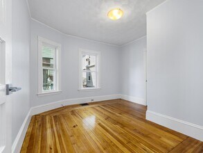 59 Hawthorne St, Unit 59 in Somerville, MA - Building Photo - Building Photo