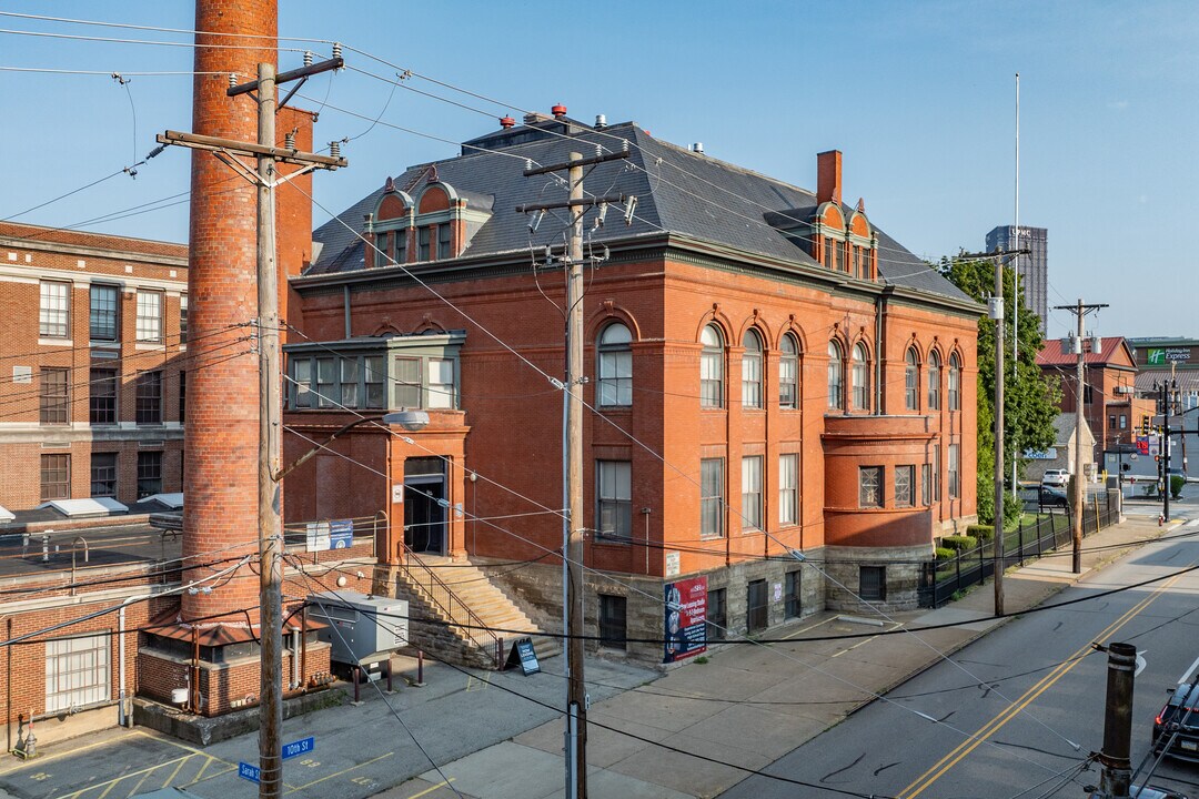 Residences at South High in Pittsburgh, PA - Building Photo