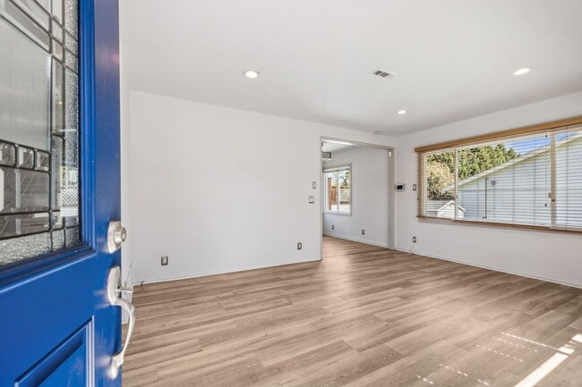1618 Fernside Blvd in Alameda, CA - Building Photo - Building Photo