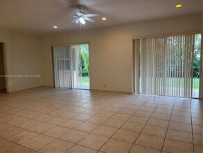 952 Sunflower Cir in Weston, FL - Building Photo - Building Photo