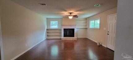 6750 Data St in Pensacola, FL - Building Photo - Building Photo