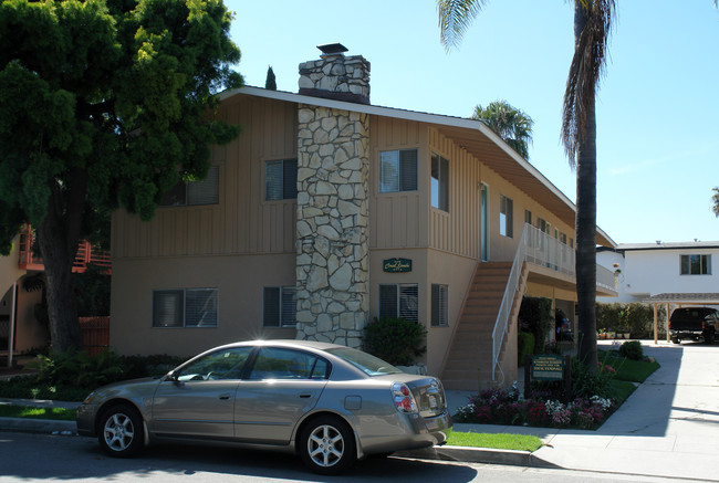 204-206 W Yanonali St in Santa Barbara, CA - Foto de edificio - Building Photo