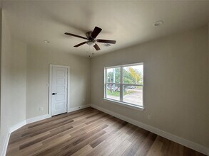 5712 Harbrook Dr in Houston, TX - Building Photo - Building Photo