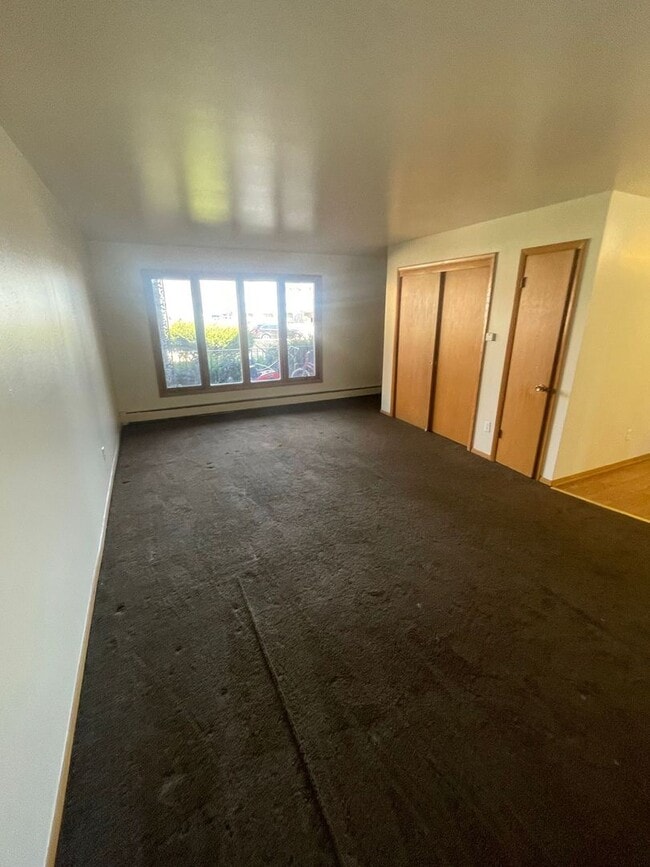 7343 N Teutonia Ave - 16 Unit