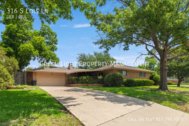 316 S Lois Ln in Richardson, TX - Foto de edificio - Building Photo