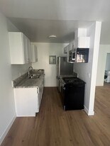 5833 Gregory Ave in Los Angeles, CA - Building Photo