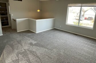 819 S Todd Cir in Wichita, KS - Building Photo - Building Photo