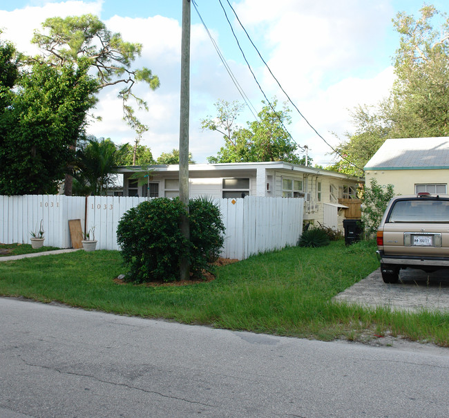 1029-1033 NE 17th Ave in Fort Lauderdale, FL - Foto de edificio - Building Photo