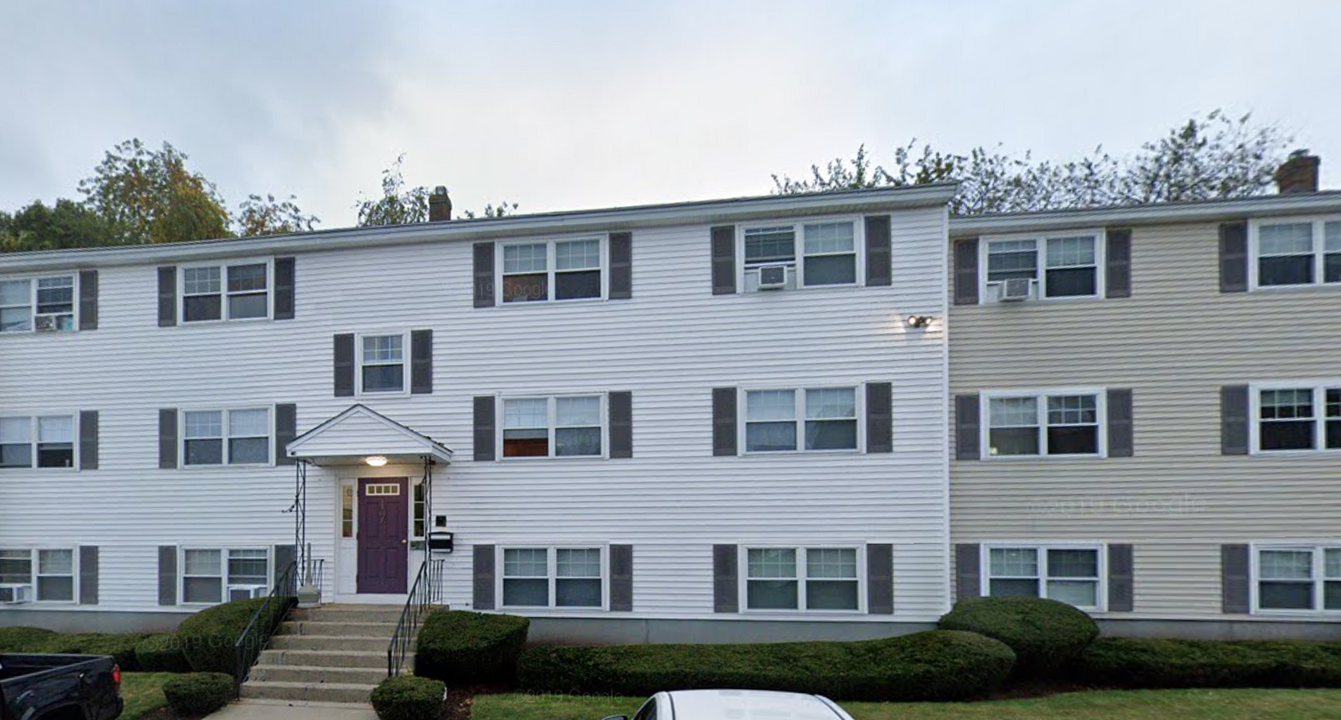 15 River Dr in Danvers, MA - Foto de edificio