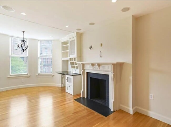 294 Newbury St in Boston, MA - Building Photo - Building Photo