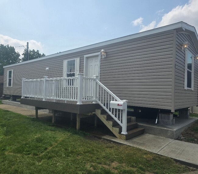 property at 103 S Scioto St