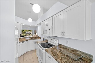 121 Wading Bird Cir in Naples, FL - Building Photo - Building Photo