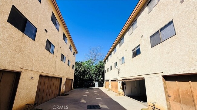 307 S Mc Pherrin Ave, Unit B in Monterey Park, CA - Foto de edificio - Building Photo