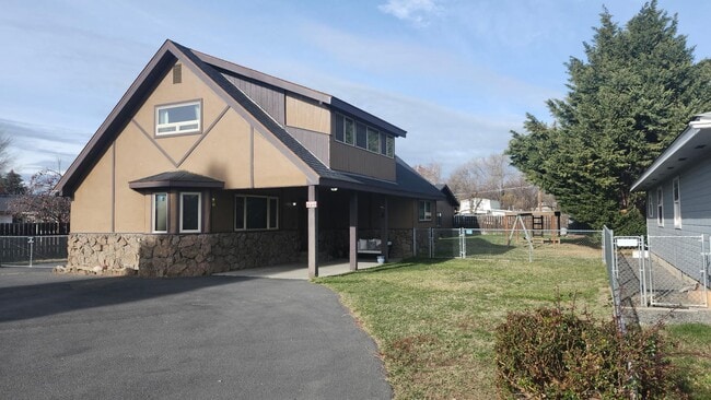 property at 5415 Lockford Dr