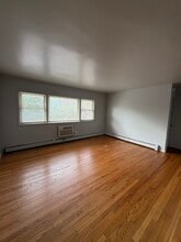 5900 Butterfield Rd in Berkeley, IL - Building Photo - Building Photo