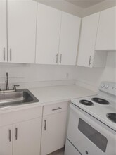 1618 NW 38th St in Miami, FL - Building Photo - Building Photo