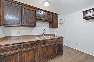 604 S Maxey St in Sherman, TX - Building Photo - Building Photo