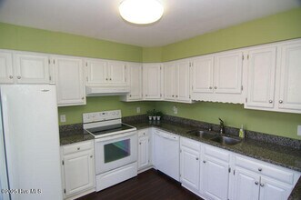 709 Spring Run Rd in Winterville, NC - Building Photo - Building Photo