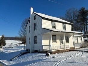 1943 Smoketown School Rd in East Earl, PA - Building Photo - Building Photo