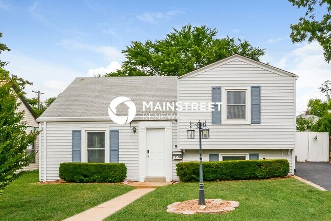9457 Harold Dr in Edmundson, MO - Building Photo - Building Photo