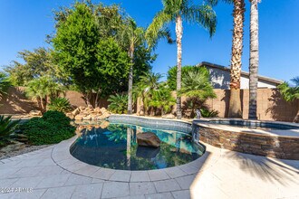 4264 E Oxford Ln in Gilbert, AZ - Foto de edificio - Building Photo