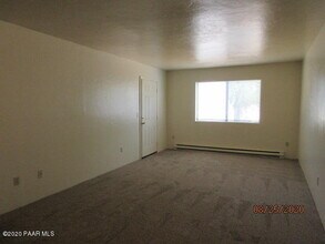 459 W Merritt St-Unit -B in Prescott, AZ - Foto de edificio - Building Photo