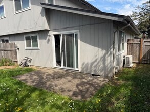 1322 Q St in Springfield, OR - Building Photo - Building Photo