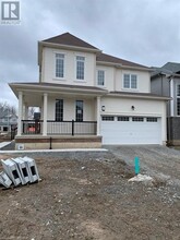 31 Steven Dr in Thorold, ON - Building Photo - Building Photo