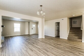 1213 Johnson Ridge Rd in Louisville, KY - Building Photo - Building Photo