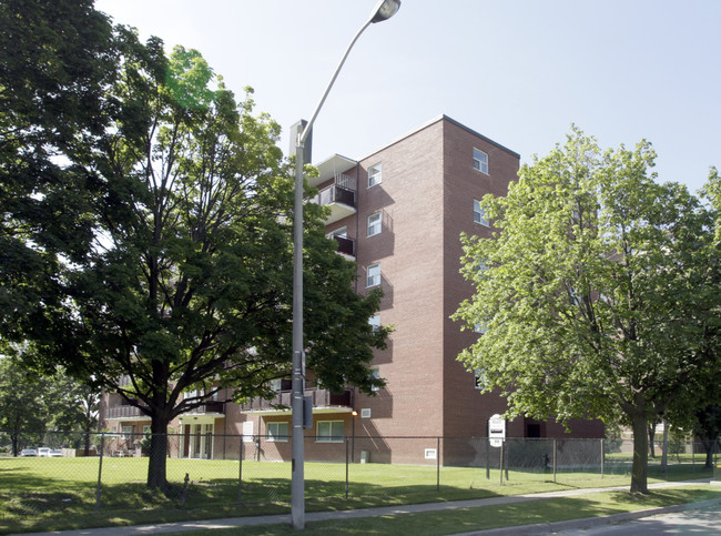 Ponytrail Terrace in Mississauga, ON - Building Photo - Building Photo