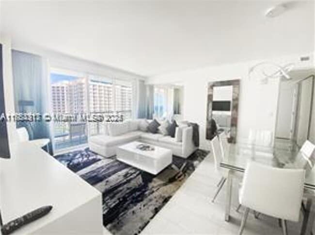 3101 Bayshore Dr, Unit # 1906 in Fort Lauderdale, FL - Foto de edificio - Building Photo