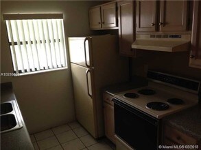 10370 SW 220th St-Unit -229 in Cutler Bay, FL - Building Photo - Building Photo
