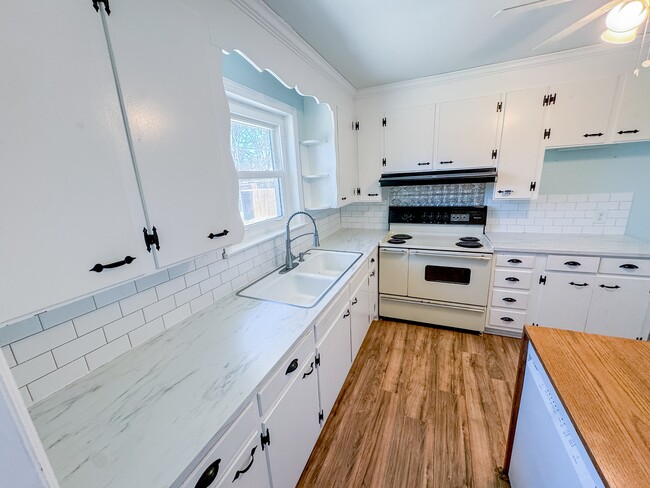 13 Owens Rd in Taylors, SC - Building Photo - Building Photo