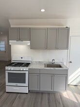 163 Deacon St, Unit 163 DEACON STREET 3RD FLR in Bridgeport, CT - Building Photo - Building Photo