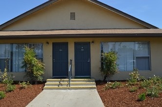 Pinewood Villas Apartments in Orange, CA - Building Photo - Building Photo