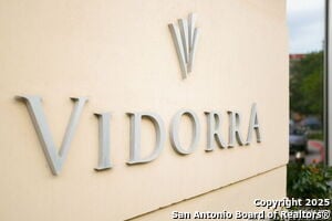 215 Center St in San Antonio, TX - Foto de edificio - Building Photo