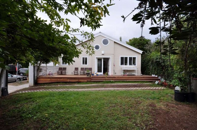 property at 903 5th Ave