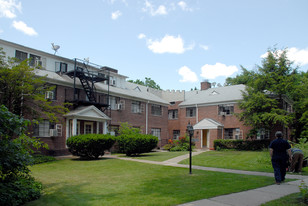 10 Hillside Ave Apartments