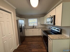 2803 Hester Ln NW in Huntsville, AL - Building Photo - Building Photo